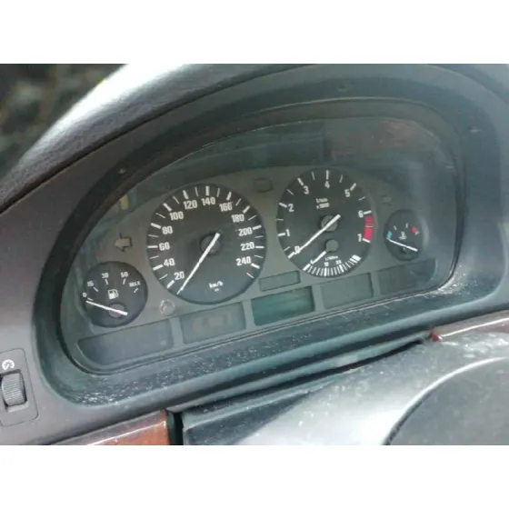BMW SERIE 5 TOURING (E39) '2002 525I GRIS