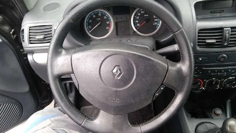 RENAULT CLIO II FASE II (B/CB0) RENAULT CLIO II FASE II (B/CB0) '2005 AUTHENTIQUE NEGRO 2001