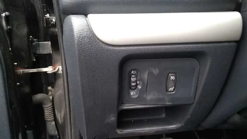 RENAULT CLIO II FASE II (B/CB0) RENAULT CLIO II FASE II (B/CB0) '2005 AUTHENTIQUE NEGRO 2001
