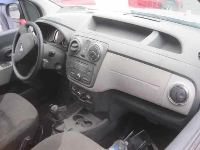 DACIA DOKKER '2015 STEPWAY PLATA