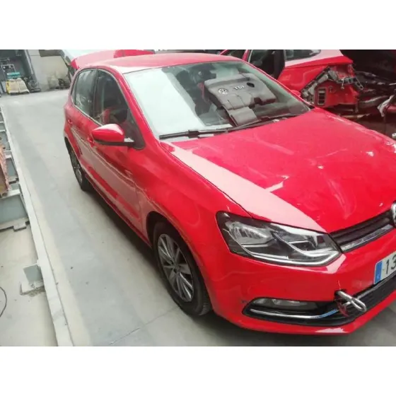 VOLKSWAGEN POLO (6C1) '2014 ADVANCE BLUEMOTION ROJO