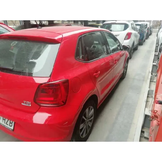 VOLKSWAGEN POLO (6C1) '2014 ADVANCE BLUEMOTION ROJO