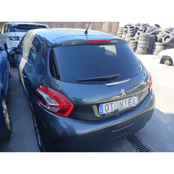 Peugeot 208 I (CA_, CC_) 2012