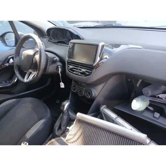 Peugeot 208 I (CA_, CC_) 2012