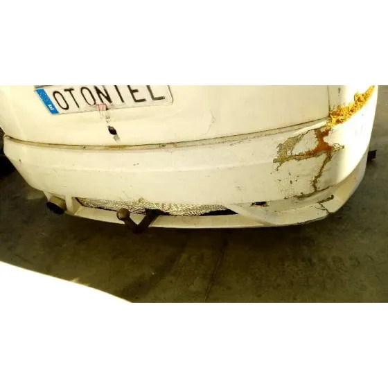 FORD FOCUS BERLINA (CAK) '2002 AMBIENTE BLANCO