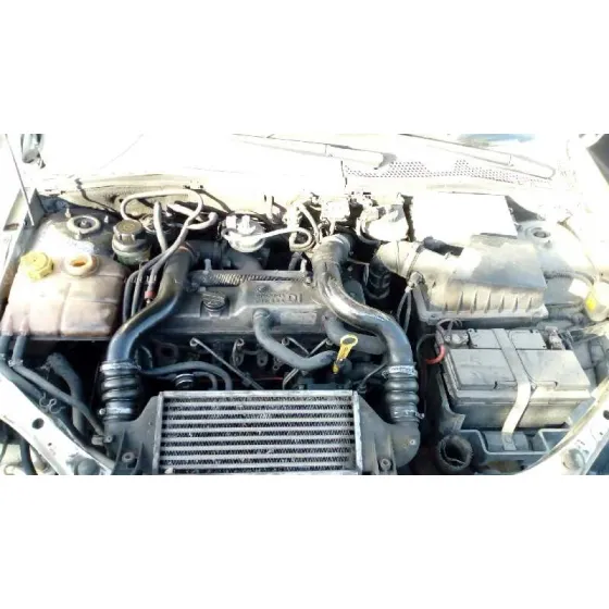 FORD FOCUS BERLINA (CAK) '2002 AMBIENTE BLANCO
