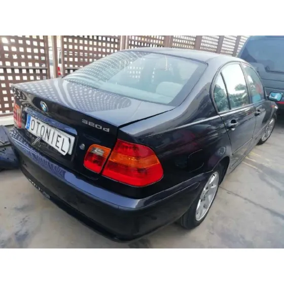 BMW SERIE 3 BERLINA (E46) '2001 320D AZUL