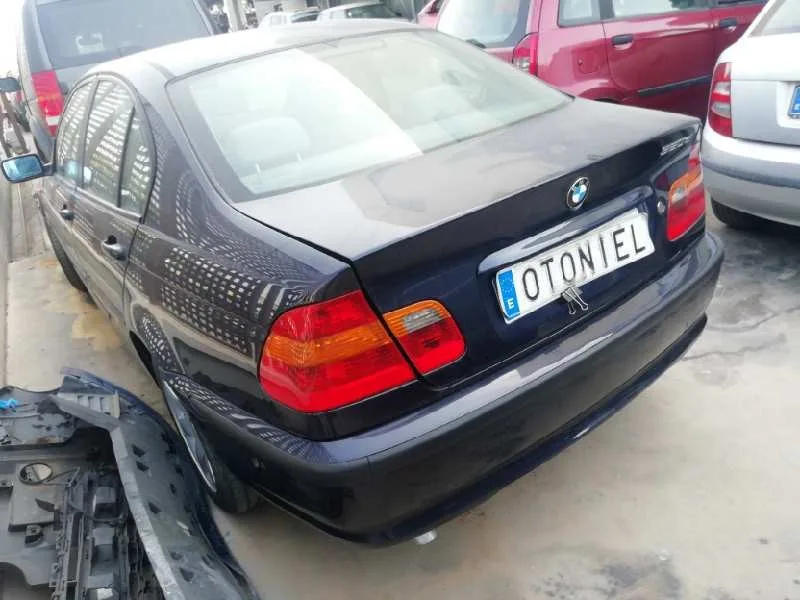 BMW SERIE 3 BERLINA (E46) '2001 320D AZUL