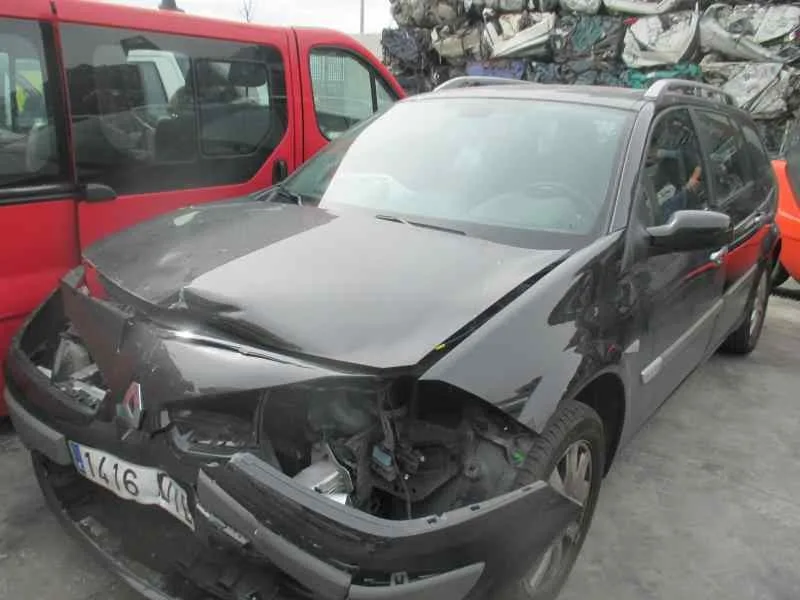 RENAULT MEGANE II FAMILIAR RENAULT MEGANE II FAMILIAR '2006 AUTHENTIQUE NEGRO 2003