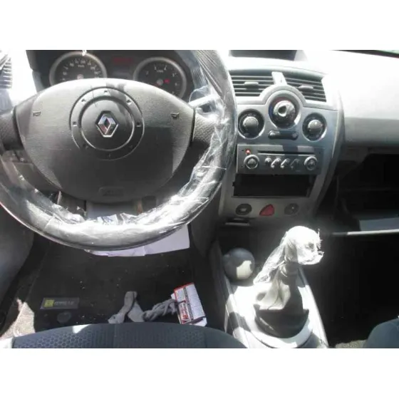 RENAULT MEGANE II CLASSIC BERLINA '2004 1.9 DCI DIESEL FAP PLATA