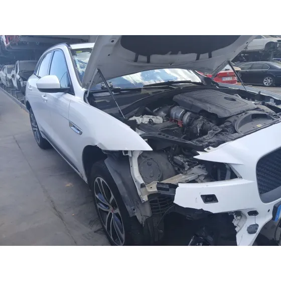 MOTOR 204DT. AUTOMATICO 4X4 CVF/KW: 13.31/132