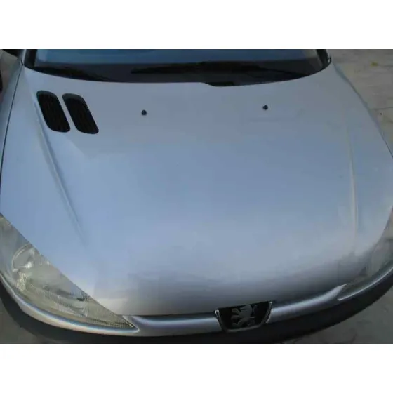 PEUGEOT 206 BERLINA '2002 XR PLATA
