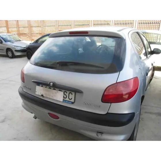 PEUGEOT 206 BERLINA '2002 XR PLATA