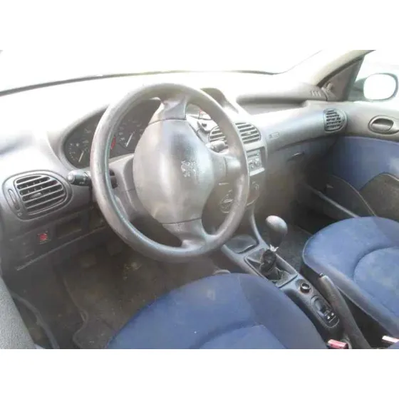 PEUGEOT 206 BERLINA '2002 XR PLATA