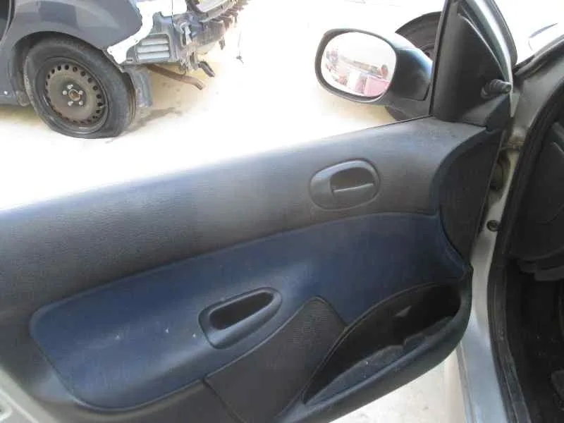 PEUGEOT 206 BERLINA '2002 XR PLATA