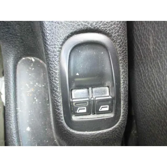 PEUGEOT 206 BERLINA '2002 XR PLATA