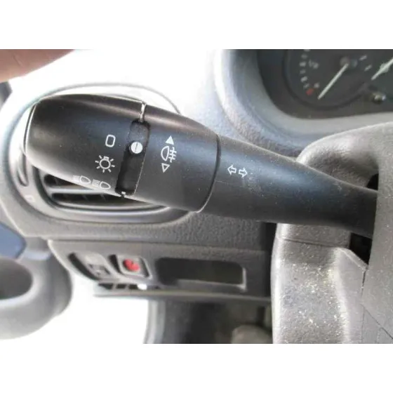 PEUGEOT 206 BERLINA '2002 XR PLATA