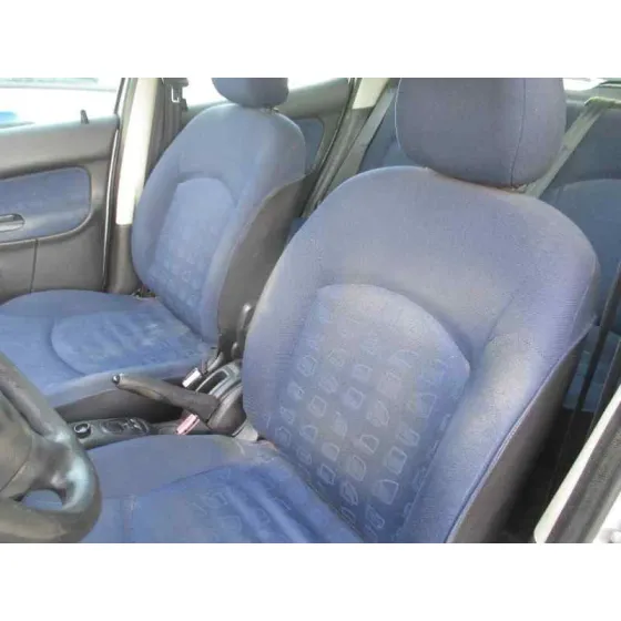 PEUGEOT 206 BERLINA '2002 XR PLATA
