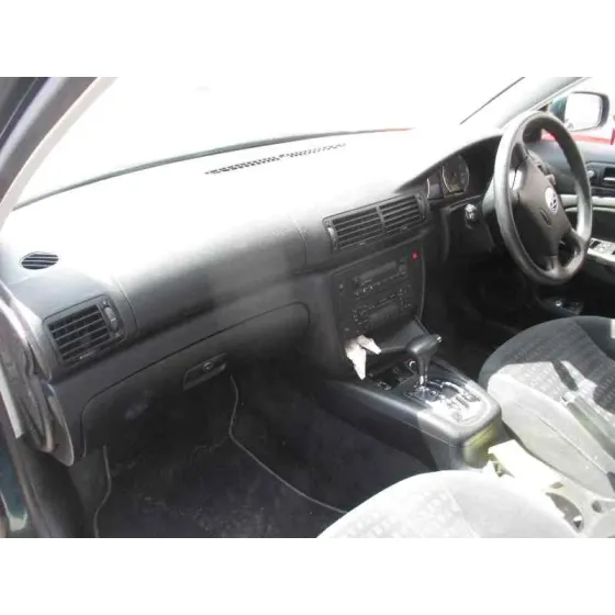 VOLKSWAGEN PASSAT BERLINA (3B3) '2001 ADVANCE VERDE