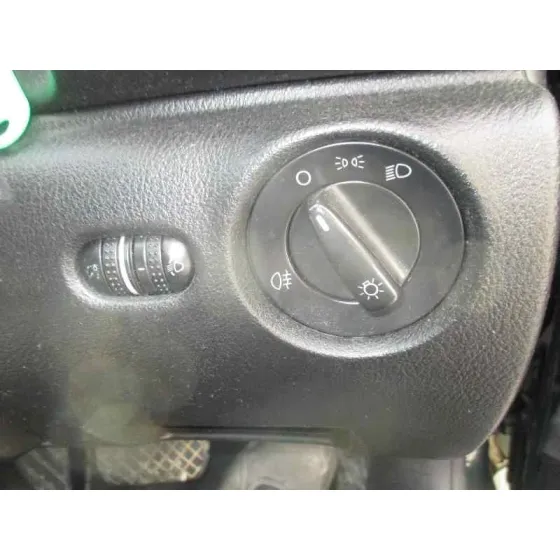 VOLKSWAGEN PASSAT BERLINA (3B3) '2001 ADVANCE VERDE