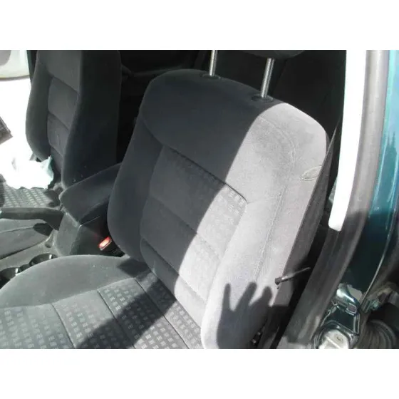 VOLKSWAGEN PASSAT BERLINA (3B3) '2001 ADVANCE VERDE