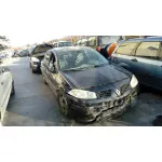 RENAULT MEGANE II CLASSIC BERLINA RENAULT MEGANE II CLASSIC BERLINA '2004 CONFORT DYNAMIQUE NEGRO 2003
