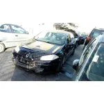 RENAULT MEGANE II CLASSIC BERLINA RENAULT MEGANE II CLASSIC BERLINA '2004 CONFORT DYNAMIQUE NEGRO 2003