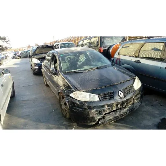 RENAULT MEGANE II CLASSIC BERLINA '2004 CONFORT DYNAMIQUE NEGRO
