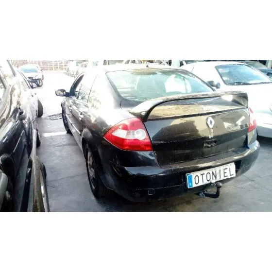 RENAULT MEGANE II CLASSIC BERLINA '2004 CONFORT DYNAMIQUE NEGRO