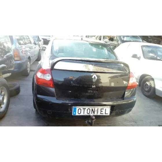 RENAULT MEGANE II CLASSIC BERLINA '2004 CONFORT DYNAMIQUE NEGRO