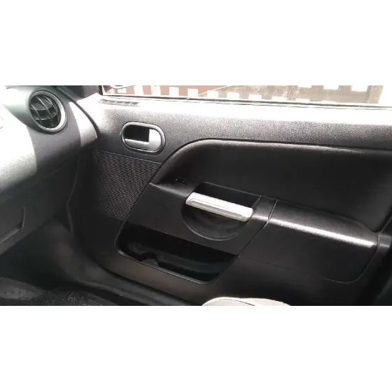 FORD FIESTA (CBK) '2005 AMBIENTE PLATA