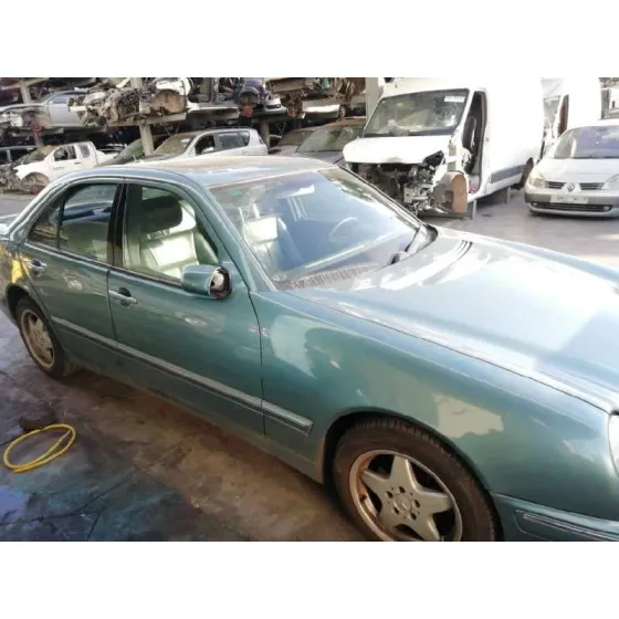 MERCEDES CLASE E (W210) BERLINA DIESEL '2000 320 CDI (210.026) AZUL VERDOSO