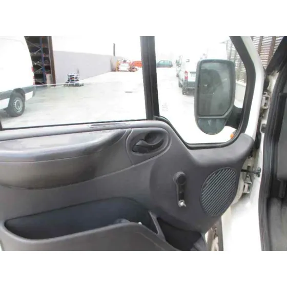 FORD TRANSIT MOD. 2000 COMBI '2006 FT 350 2.4 LARGO BLANCO
