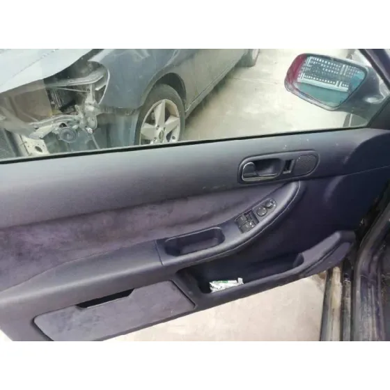 AUDI A3 (8L) '2001 1.8 AMBIENTE AZUL