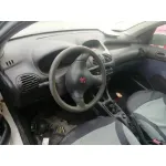 PEUGEOT 206 BERLINA '2001 XT BLANCO