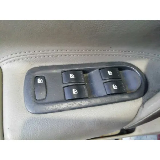 RENAULT SCENIC II '2006 EXCEPTION ROJO