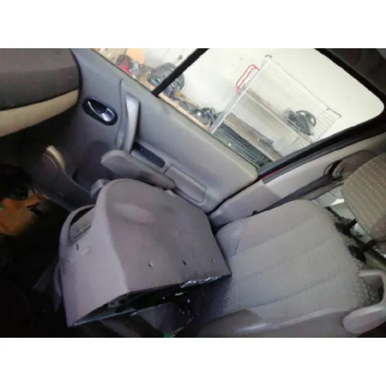 RENAULT SCENIC II '2006 EXCEPTION ROJO