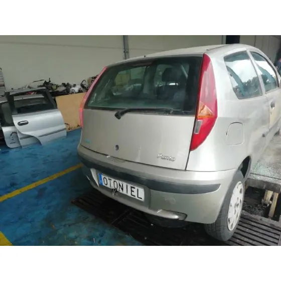 FIAT PUNTO BERLINA (188) '2002 1.2 8V PLATA
