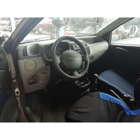 FIAT PUNTO BERLINA (188) '2002 1.2 8V PLATA