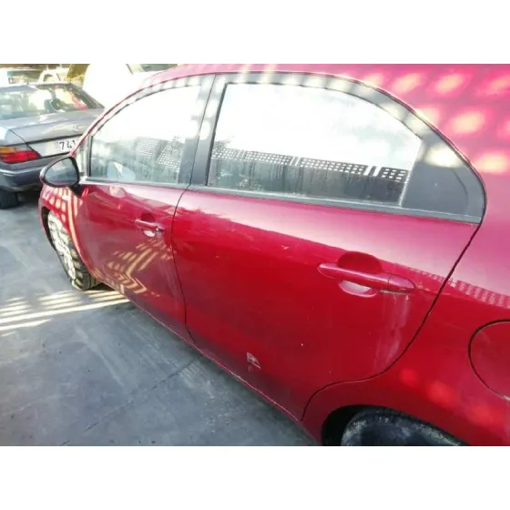 KIA RIO (YB) '2016 ATTRACT ROJO