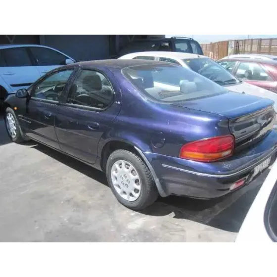 CHRYSLER STRATUS BERLINA (JA) '1999 2.0 LE