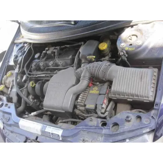 CHRYSLER STRATUS BERLINA (JA) '1999 2.0 LE