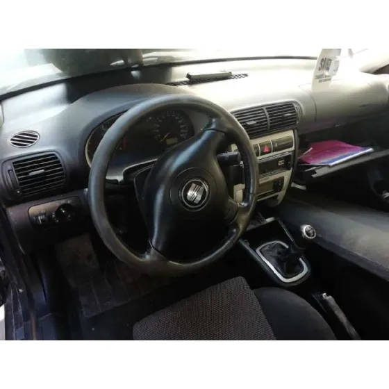 SEAT LEON (1M1) '2005 1.9 TDI NEGRO