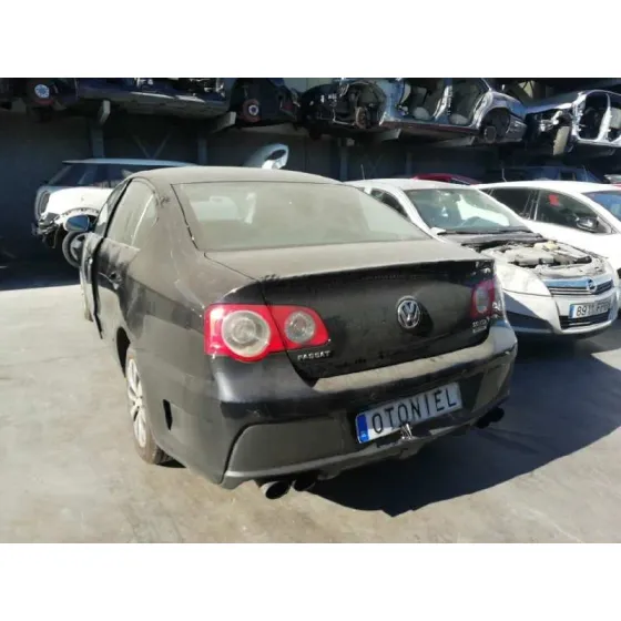 VOLKSWAGEN PASSAT BERLINA (3C2) '2009 HIGHLINE NEGRO