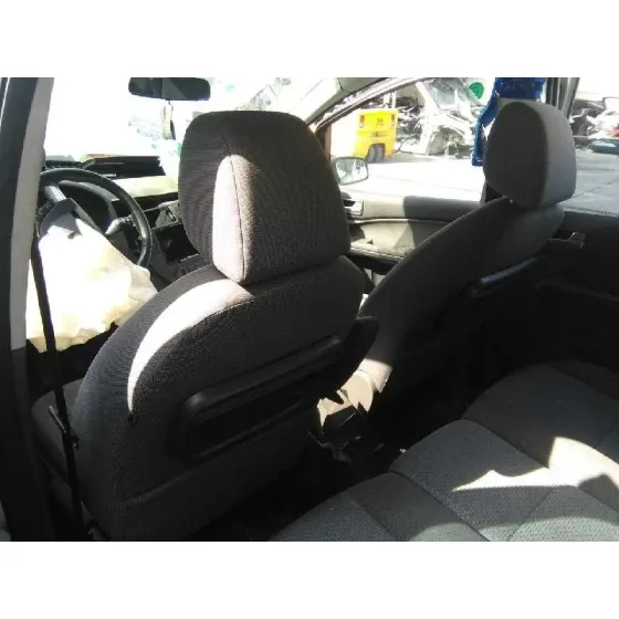 FORD FOCUS C-MAX (CAP) '2006 GHIA (D) PLATA