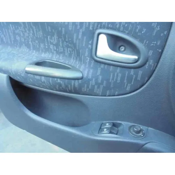 RENAULT MEGANE I FASE 2 CLASSIC (LA..) '2002 1.9 DCI DYNAMIQUE GRIS PLATA