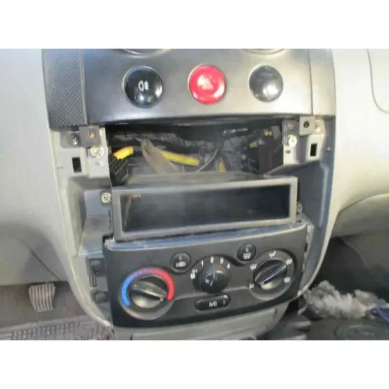 DAEWOO KALOS '2004 1.2 CAT AZUL