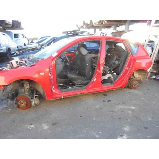 MAZDA 3 BERLINA (BK) '2007 1.6 CRDT ACTIVE ROJO