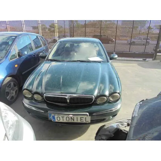 JAGUAR X-TYPE '2001 2.5 V6 VERDE