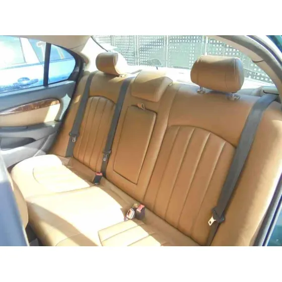 JAGUAR X-TYPE '2001 2.5 V6 VERDE